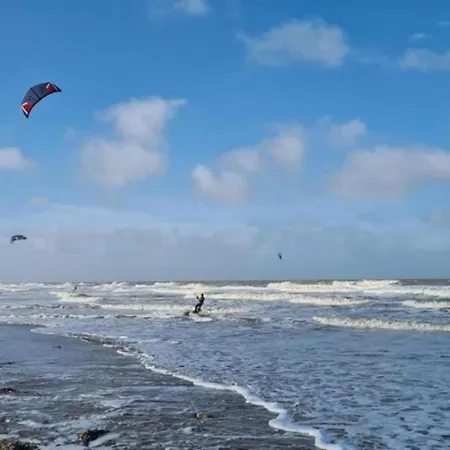 Apartment In Near Tennis Club